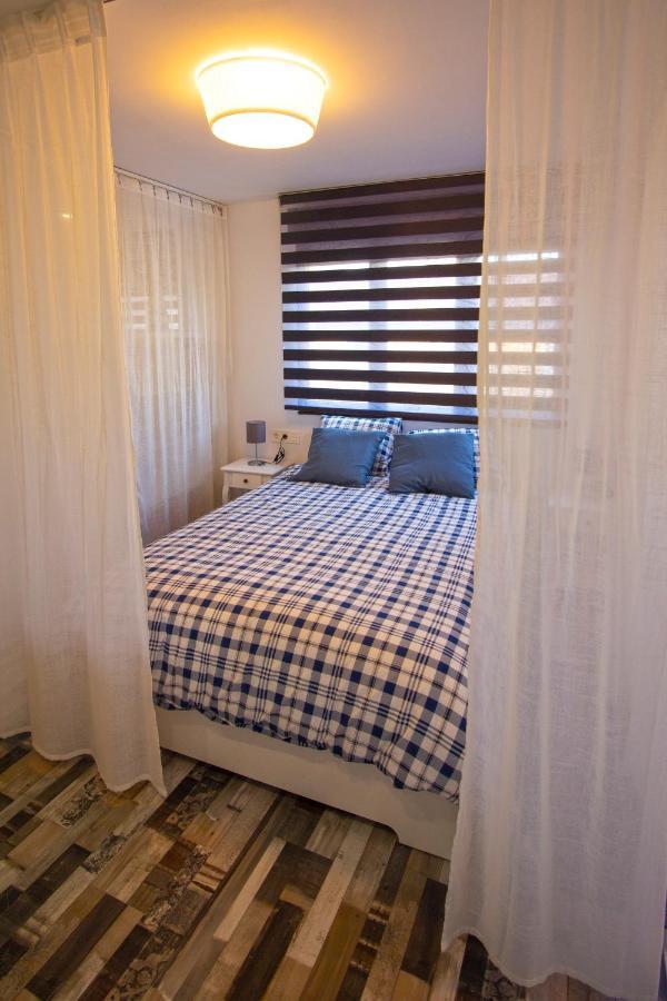 Loft En Gijon - Cimavilla Con Vistas Al Cerro المظهر الخارجي الصورة