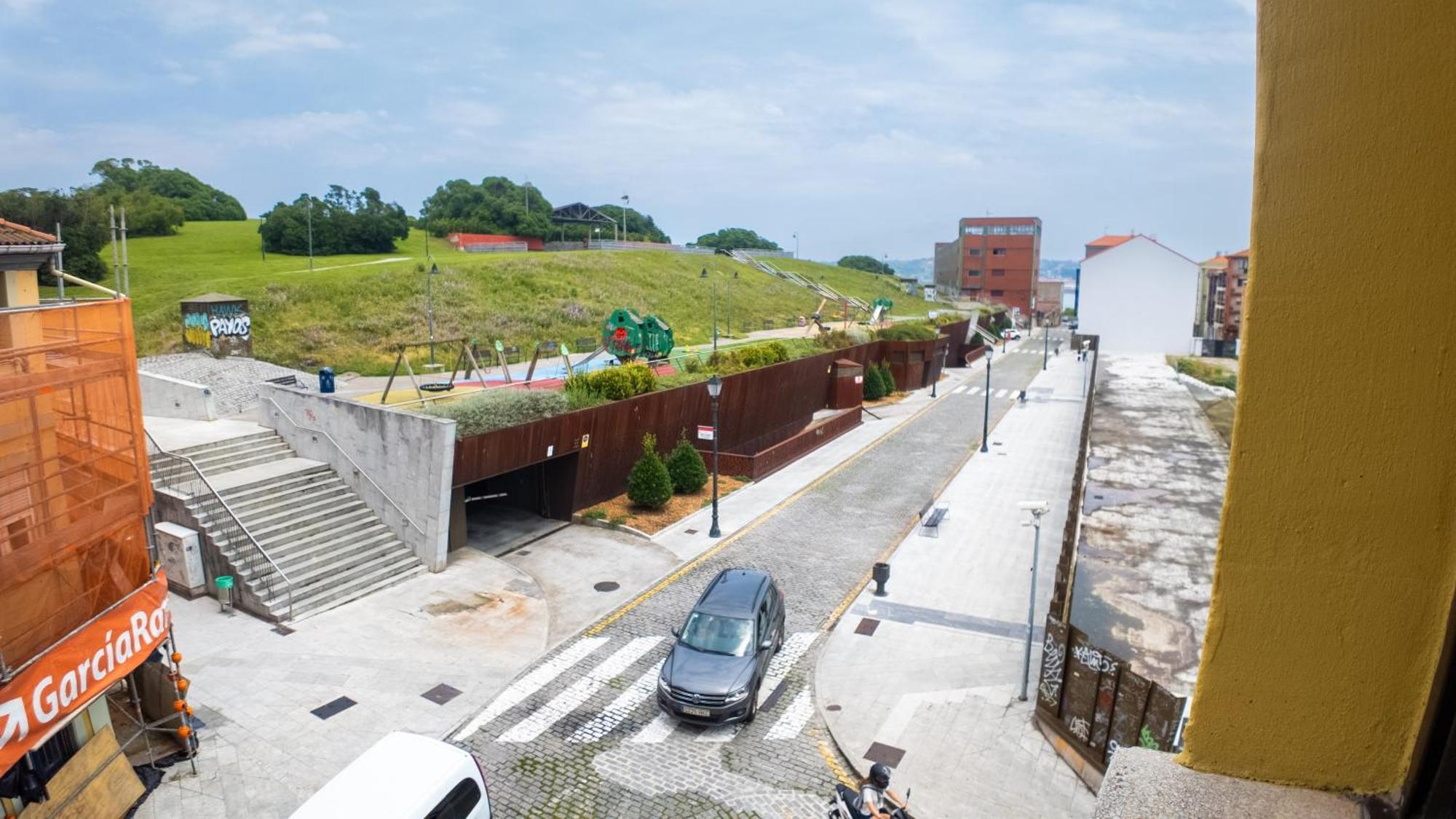 Loft En Gijon - Cimavilla Con Vistas Al Cerro المظهر الخارجي الصورة